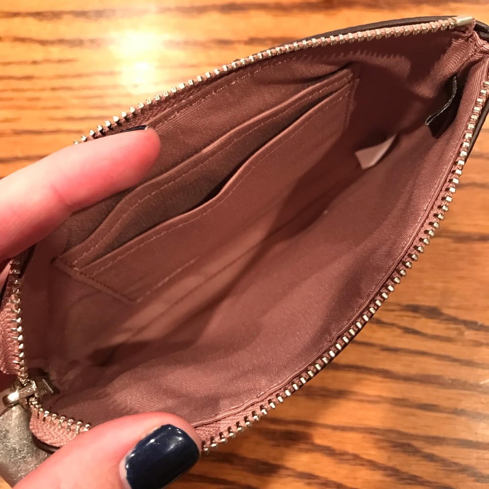 NWT Coach Wristlet - Picture 6 of 6
